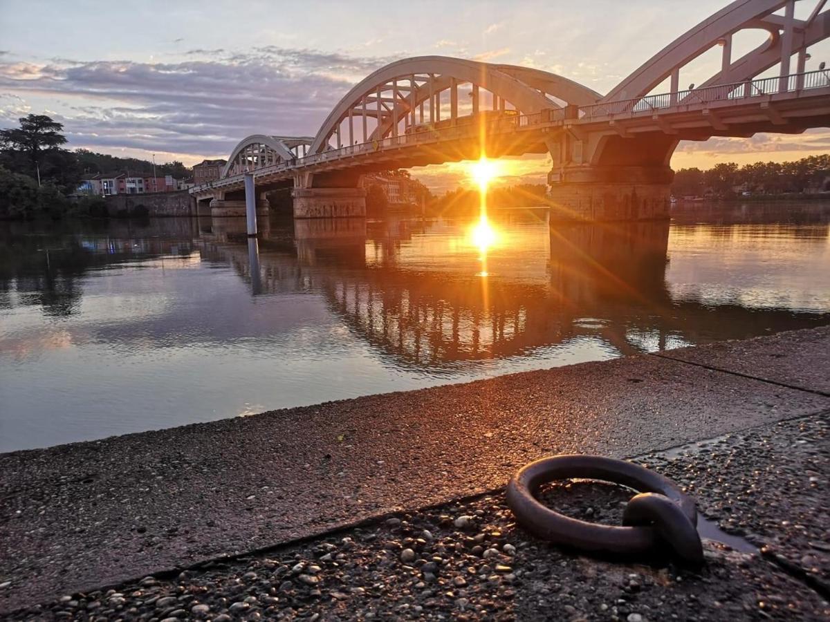 Charmant Appartement Au Coeur De Neuville - Lyon A 20Mn ภายนอก รูปภาพ
